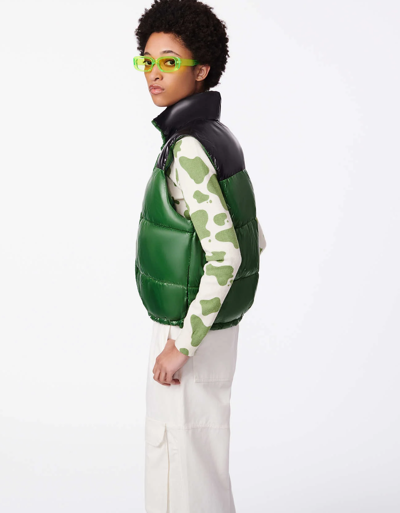 Colorblocking At Its Vest - Image 3