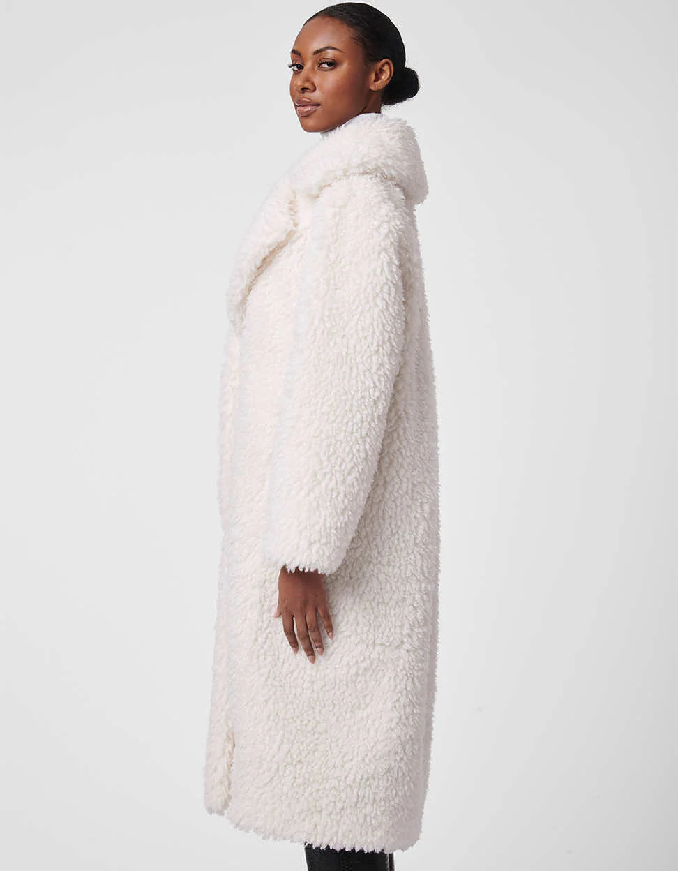 Modern Cloud Faux Fur Coat - Image 4